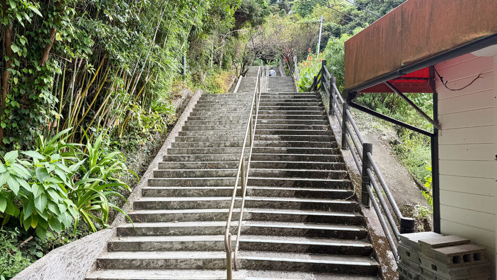 階段を上る
