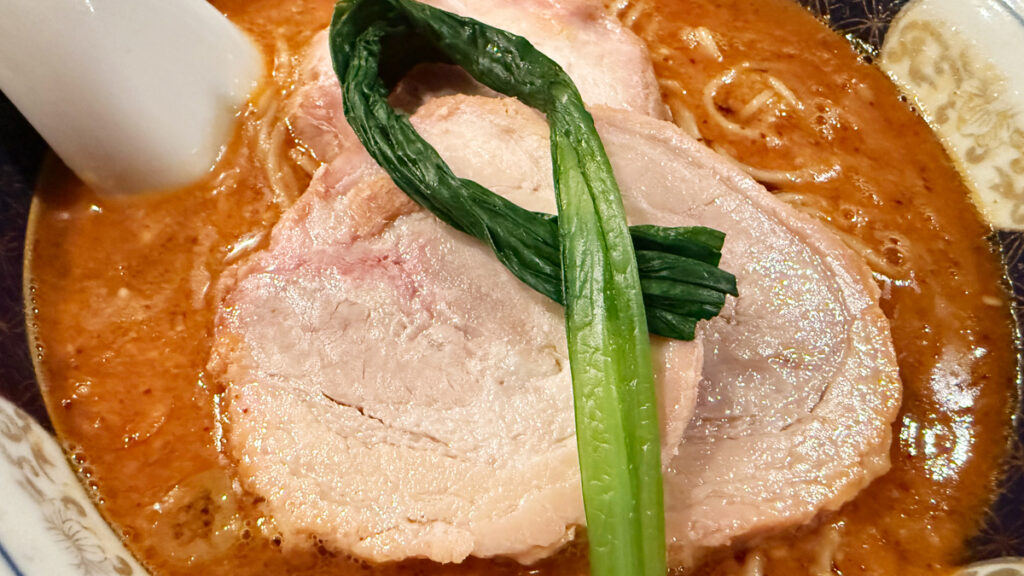 だあろうだんだんめん(太肉担々麺)