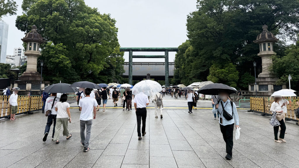 参拝待ちの行列