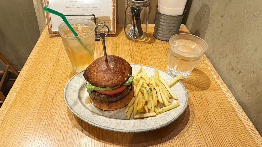 テリヤキバーガーを実食